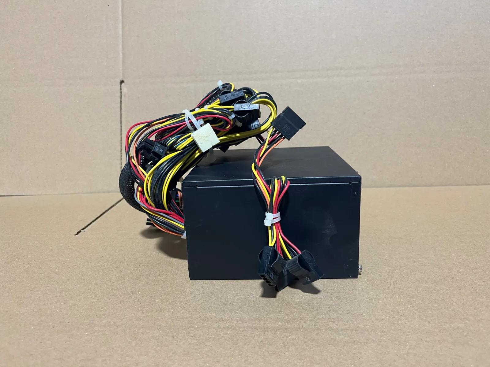 ספק כוח AcBel ATX12V Power 560 למחשב נייח