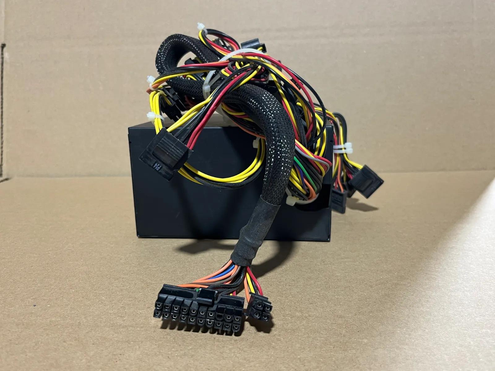 ספק כוח AcBel ATX12V Power 560 למחשב נייח