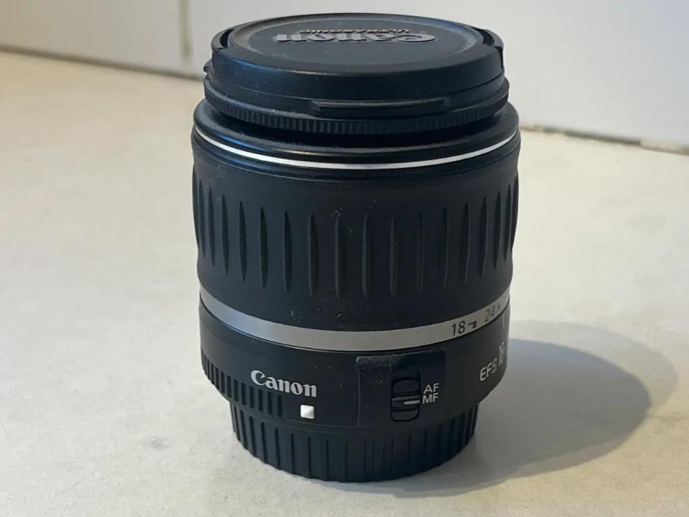 עדשת Canon EF-S 18-55mm Ultrasonic עם מכסים